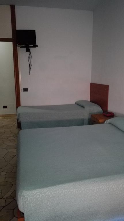 Hotel Mira Varese Cameră foto